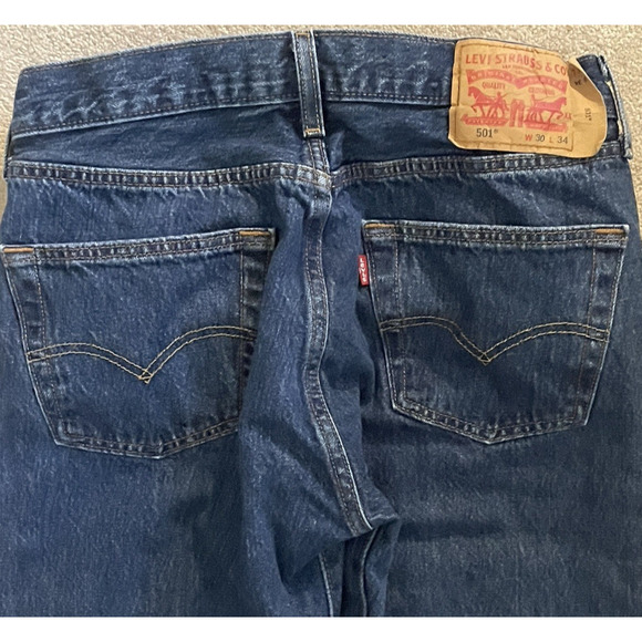 Levis 501 Jeans Mens 30x33 Straight Leg Dark Blue Denim Button Fly - Picture 5 of 13